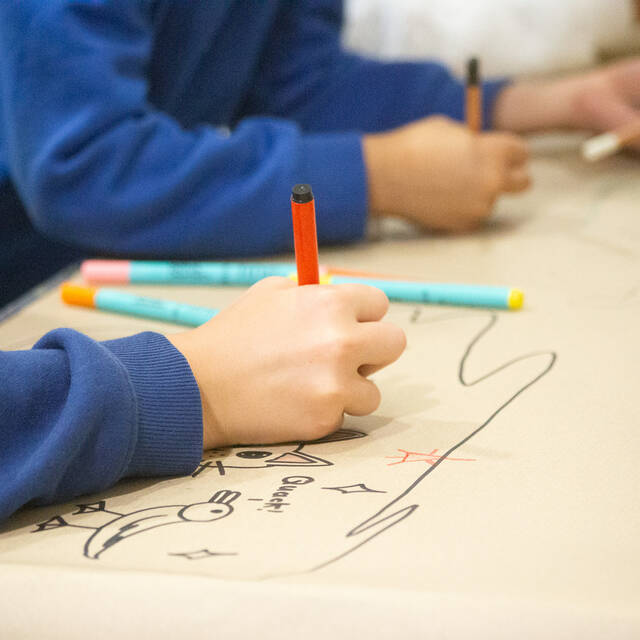 Gweithdai creadigol galw heibio