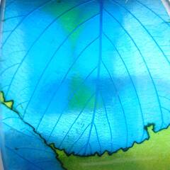 14 Sue Gregor Lime Turq tree leaf 45 mm cuff close up resized 1